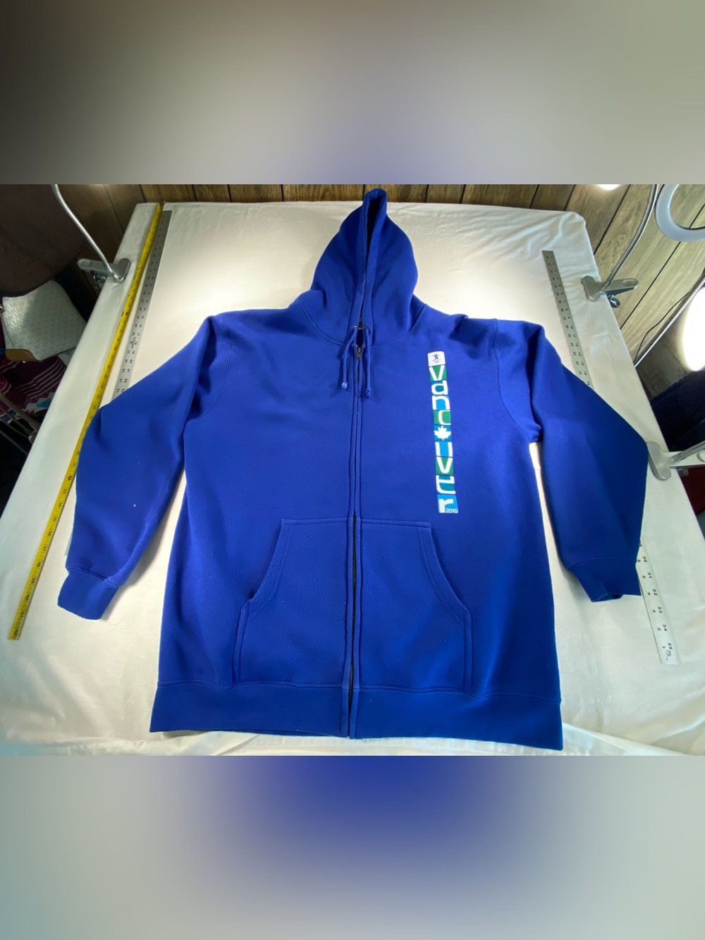 Olympic Games 2010 Vancouver XL Full Zip Front Sweatshirt Hoodie Jacket